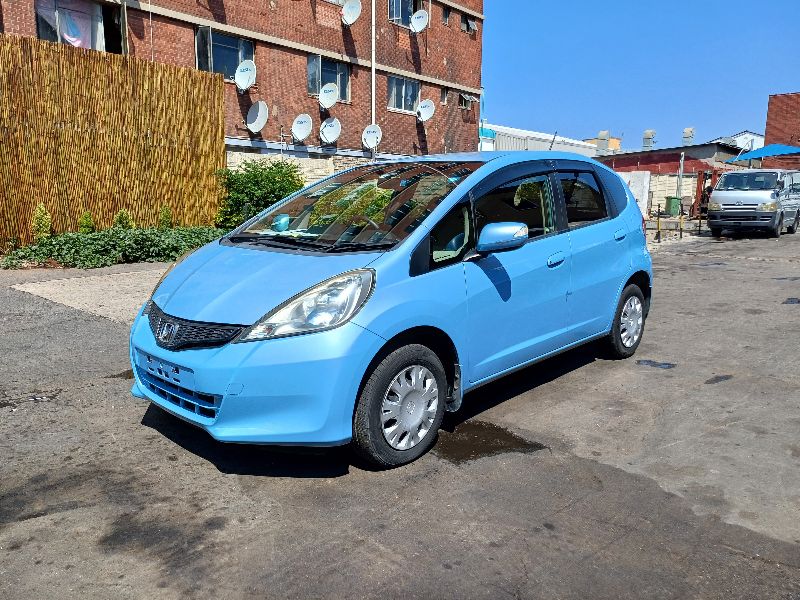  27099  HONDA FIT  2013  