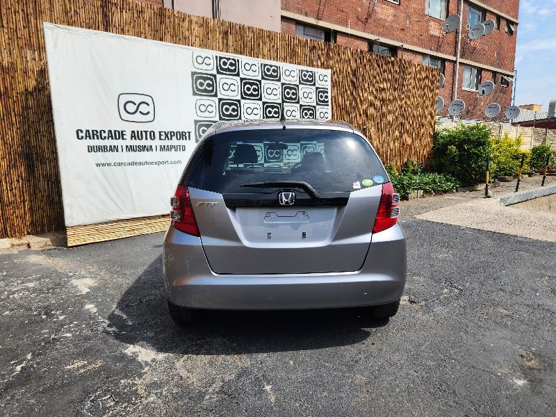  27105  HONDA FIT  2009  