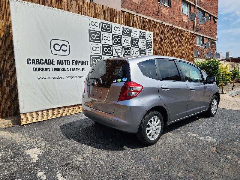  27105  HONDA FIT  2009  