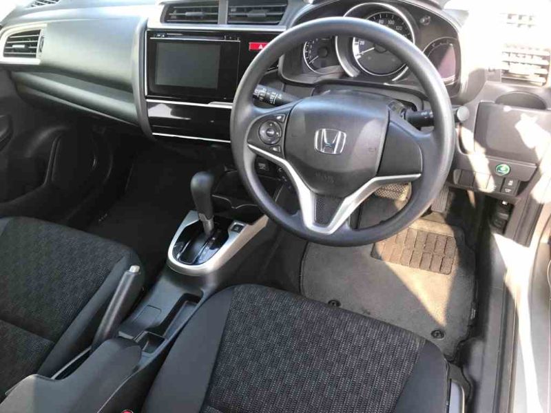  27109  HONDA FIT  2015  