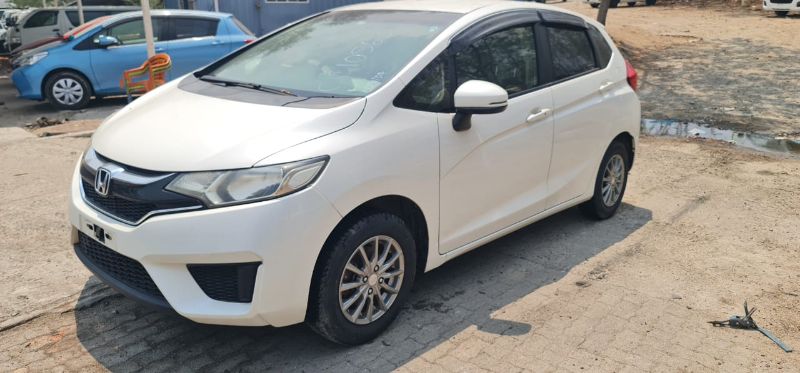  27110  HONDA FIT  2016  