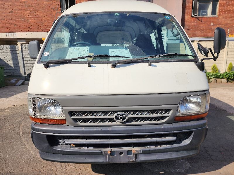  27118  TOYOTA HIACE  2004  