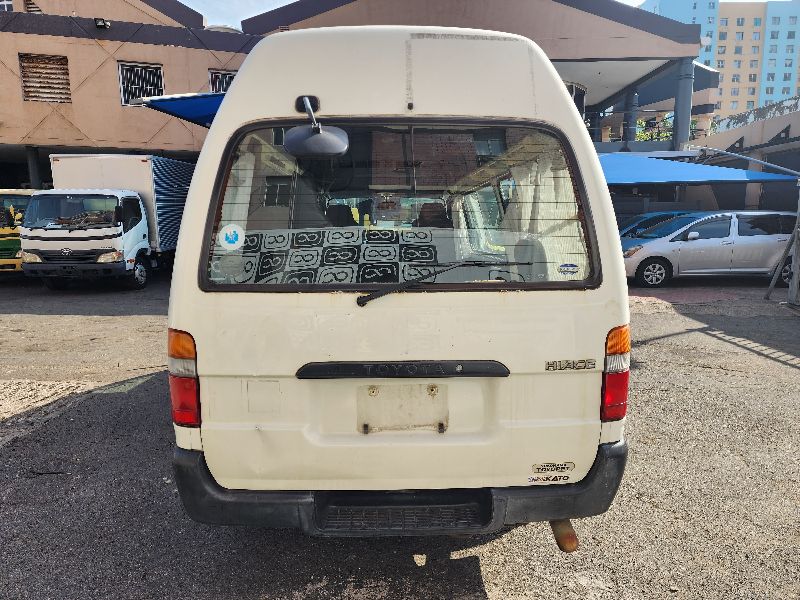  27118  TOYOTA HIACE  2004  