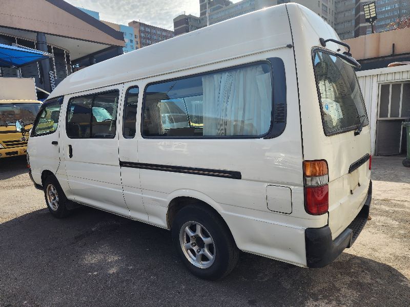  27118  TOYOTA HIACE  2004  