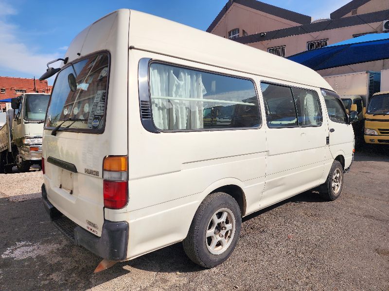  27118  TOYOTA HIACE  2004  