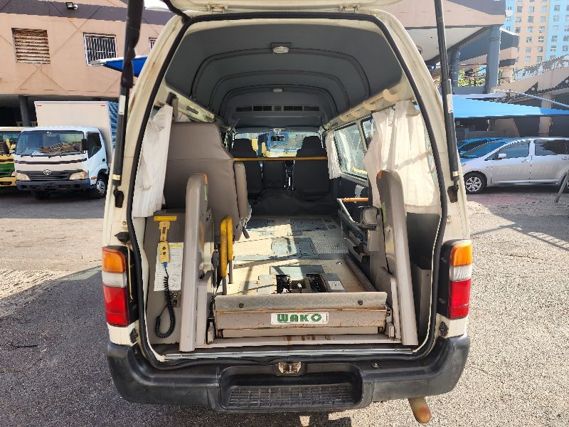  27118  TOYOTA HIACE  2004  