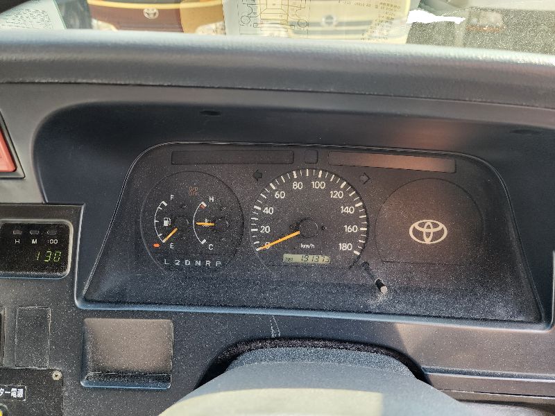  27118  TOYOTA HIACE  2004  