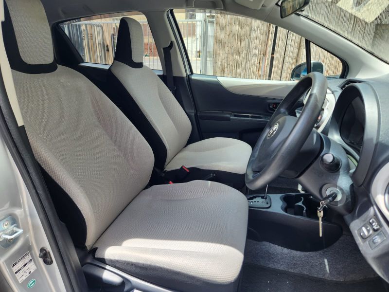  27122  TOYOTA VITZ  2011  