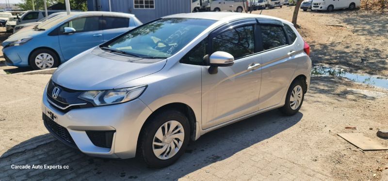  27123  HONDA FIT  2015  
