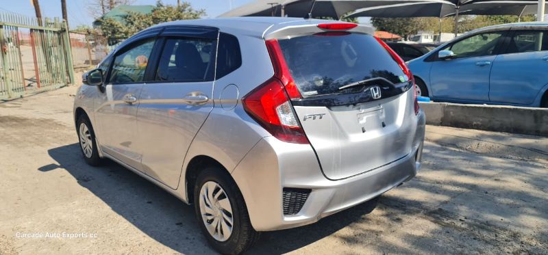  27123  HONDA FIT  2015  