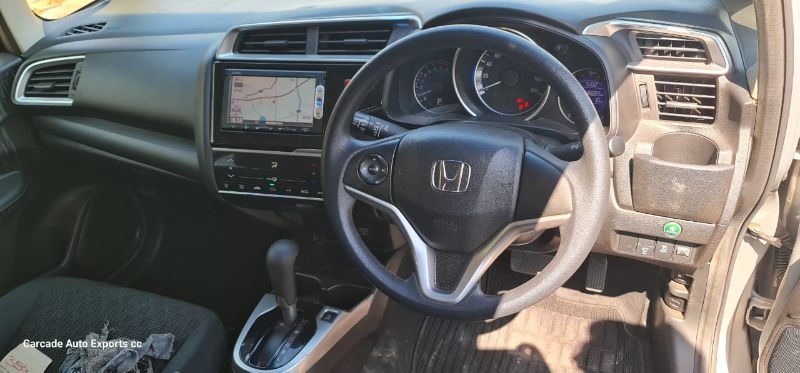  27123  HONDA FIT  2015  