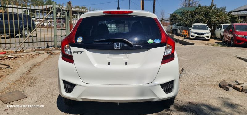  27139  HONDA FIT  2015  