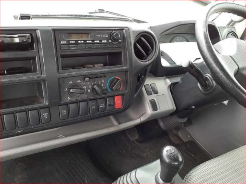  27146  HINO DUTRO  2013  