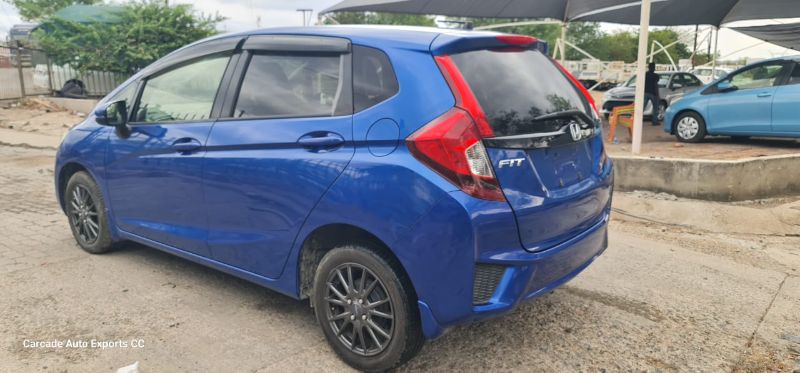  27178  HONDA FIT  2015  