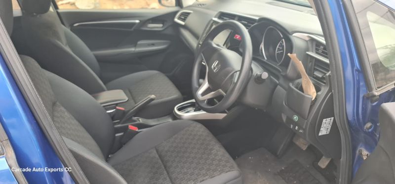  27178  HONDA FIT  2015  