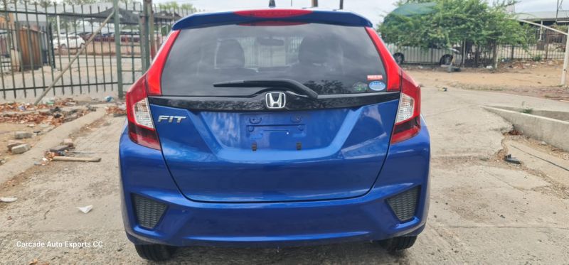  27178  HONDA FIT  2015  