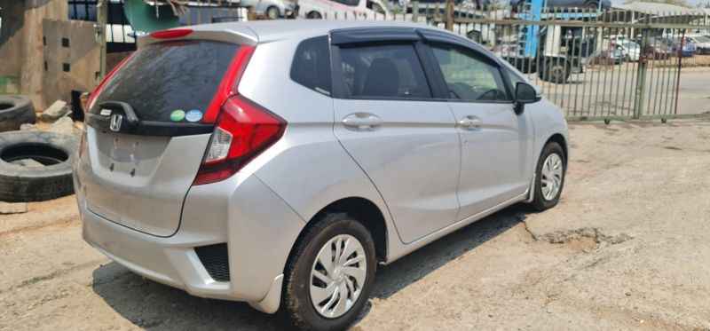  27184  HONDA FIT  2016  