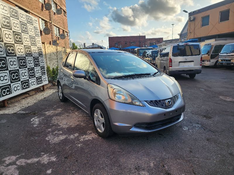  27185  HONDA FIT  2009 