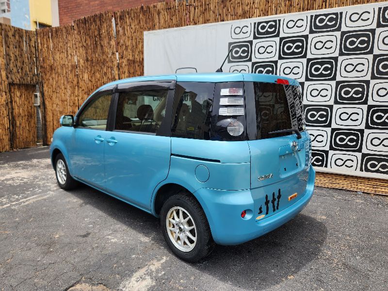  27202  TOYOTA SIENTA  2010  