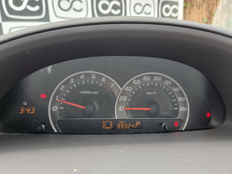  27202  TOYOTA SIENTA  2010  