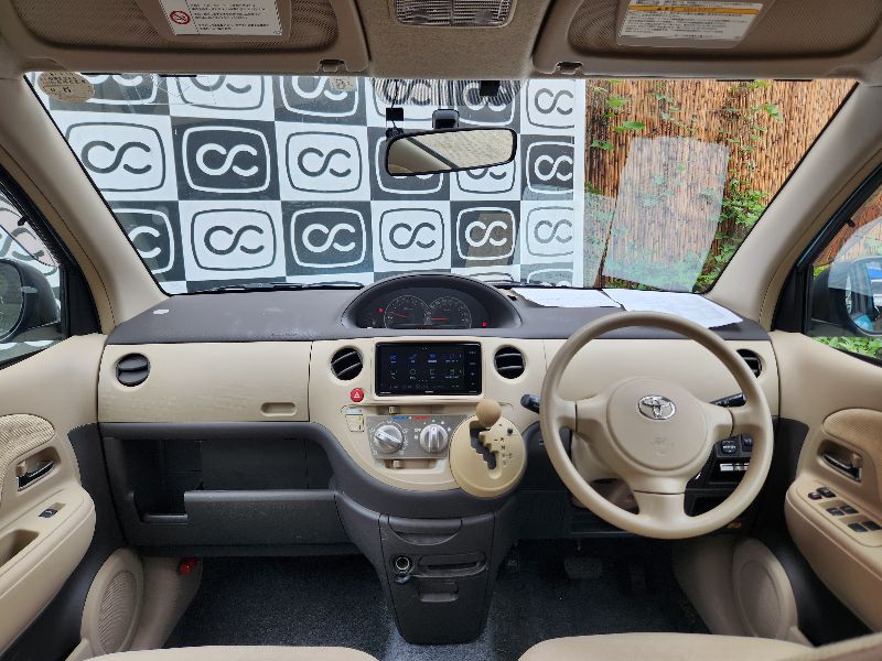  27202  TOYOTA SIENTA  2010  