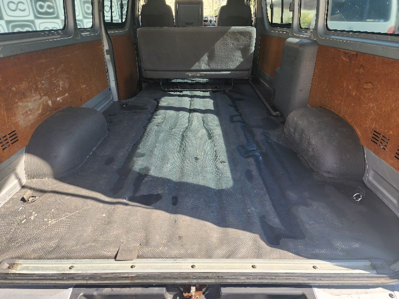 27251  TOYOTA HIACE  2005  