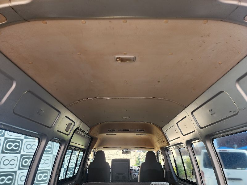 27251  TOYOTA HIACE  2005  