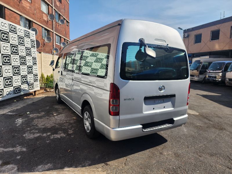  27251  TOYOTA HIACE  2005  