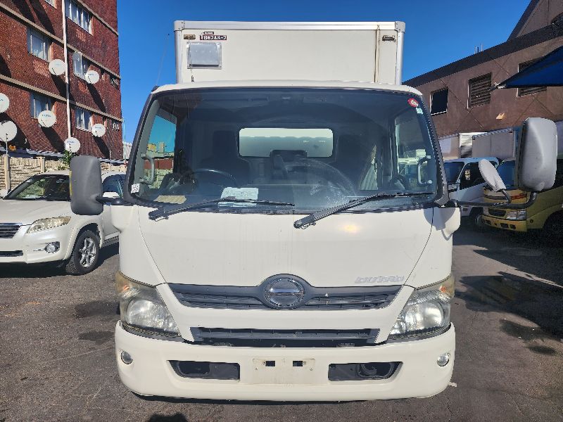  27256  HINO DUTRO  2012  
