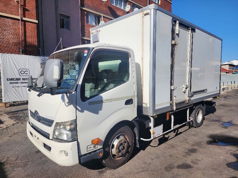  27256  HINO DUTRO  2012  
