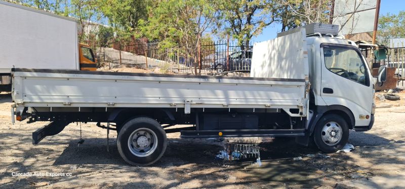  27260  HINO DUTRO  2010  