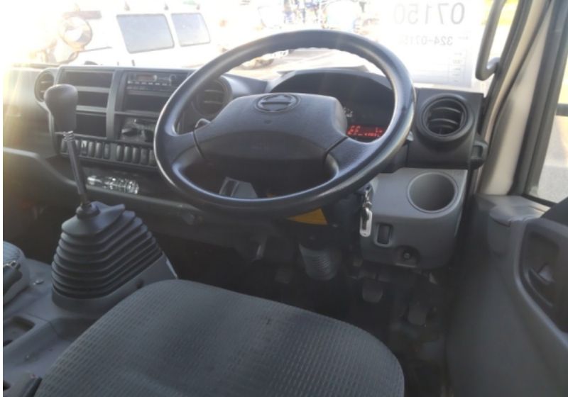  27292  HINO DUTRO  2012  