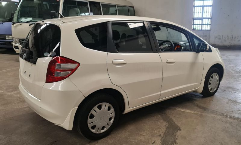  27319  HONDA FIT  2008  
