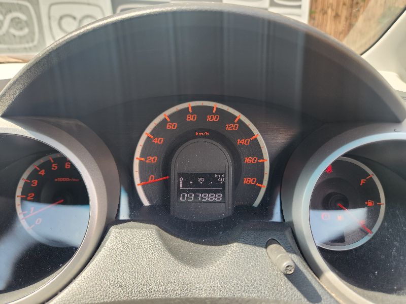  27322  HONDA FIT  2010  