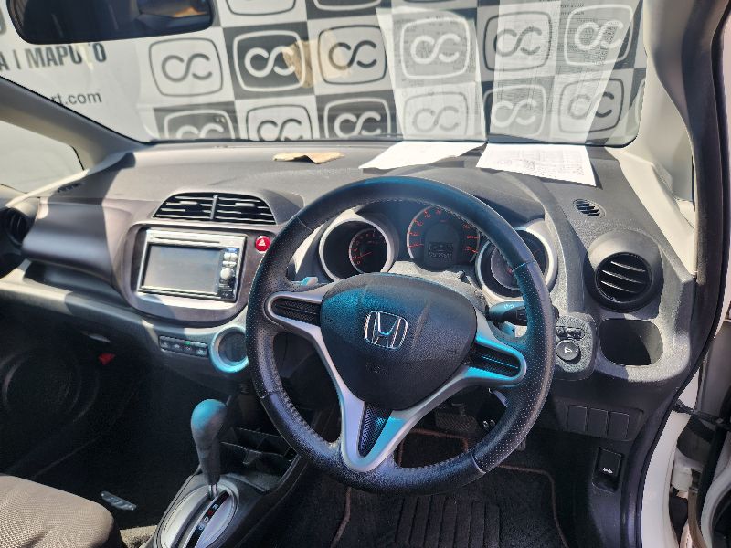  27322  HONDA FIT  2010  