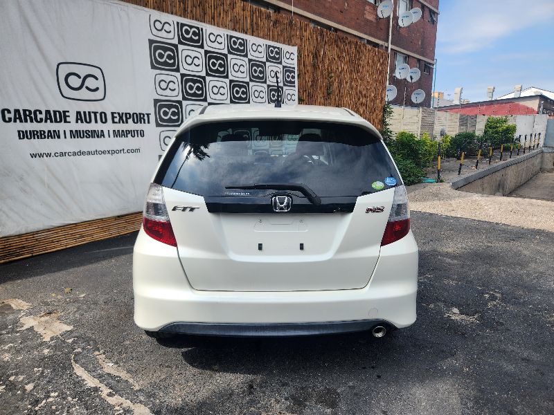  27322  HONDA FIT  2010  