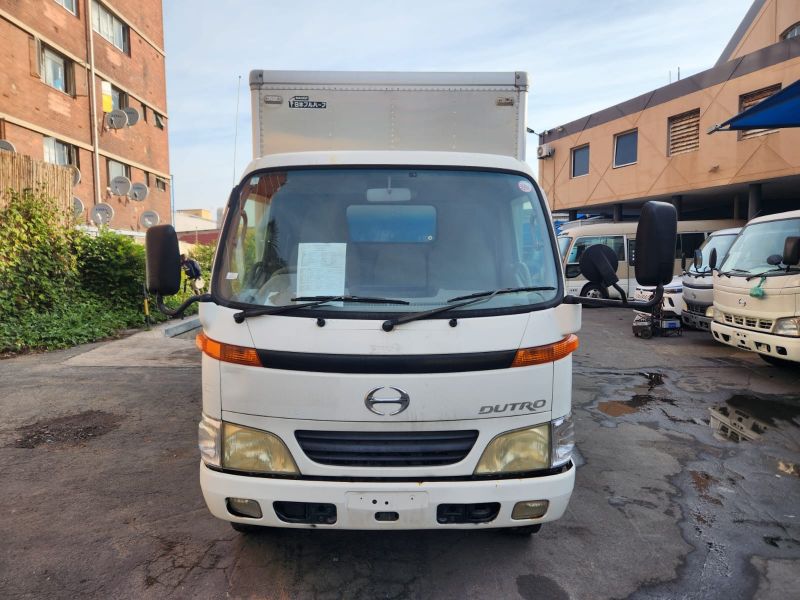 27353 HINO DUTRO 2001