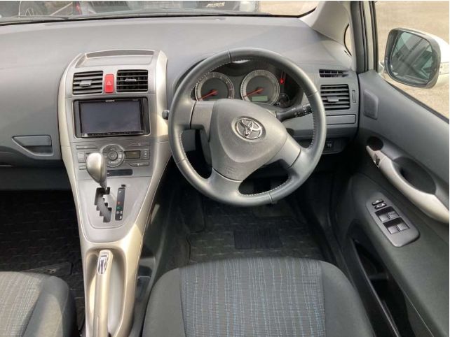  27367  TOYOTA AURIS  2007  