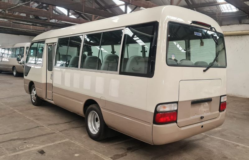  27392  HINO LIESSE BUS  2005  