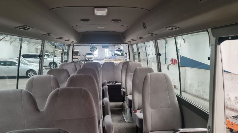  27392  HINO LIESSE BUS  2005  
