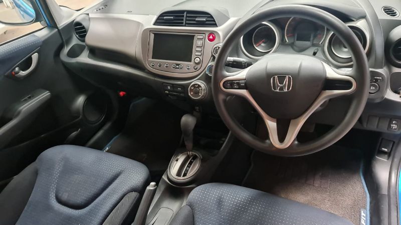  27481  HONDA FIT  2009  