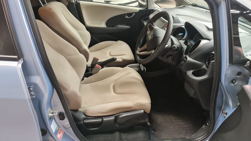  27483  HONDA FIT  2009  
