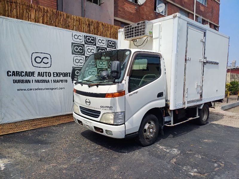  27530  HINO DUTRO  2000  