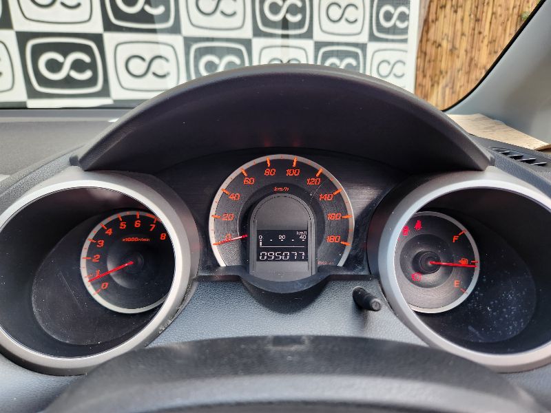  27535  HONDA FIT  2009  