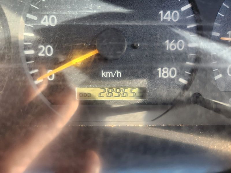 27560  TOYOTA HIACE  1999