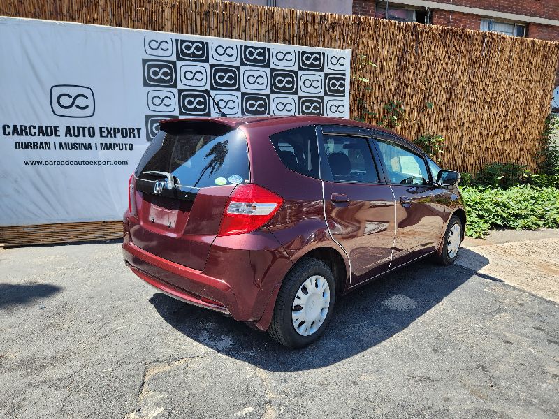 27581  HONDA FIT  2011  