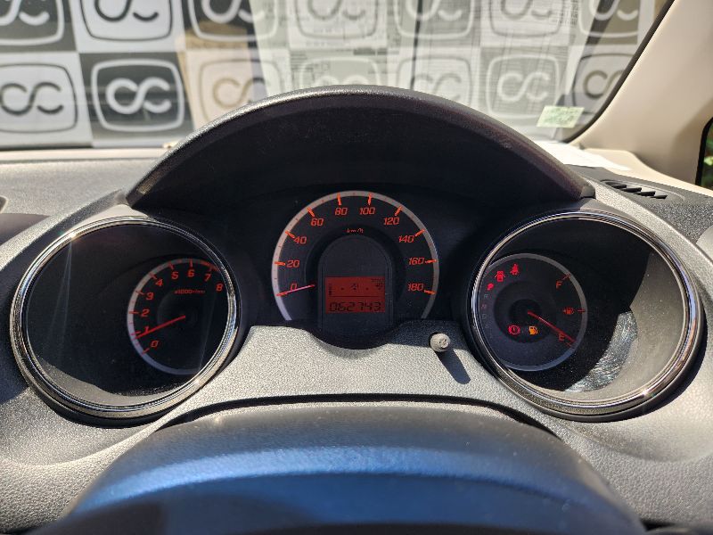  27581  HONDA FIT  2011  