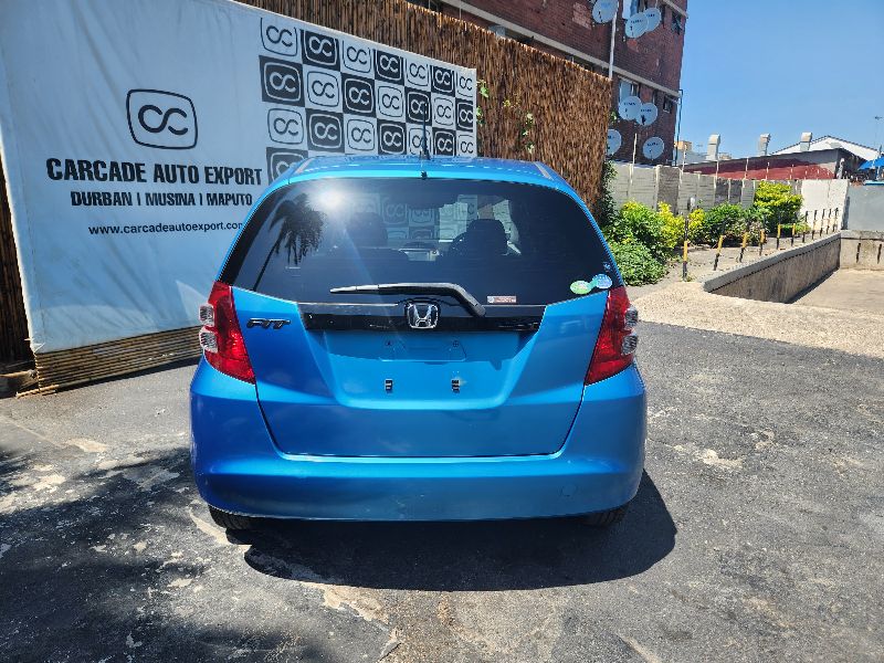  27582  HONDA FIT  2010  