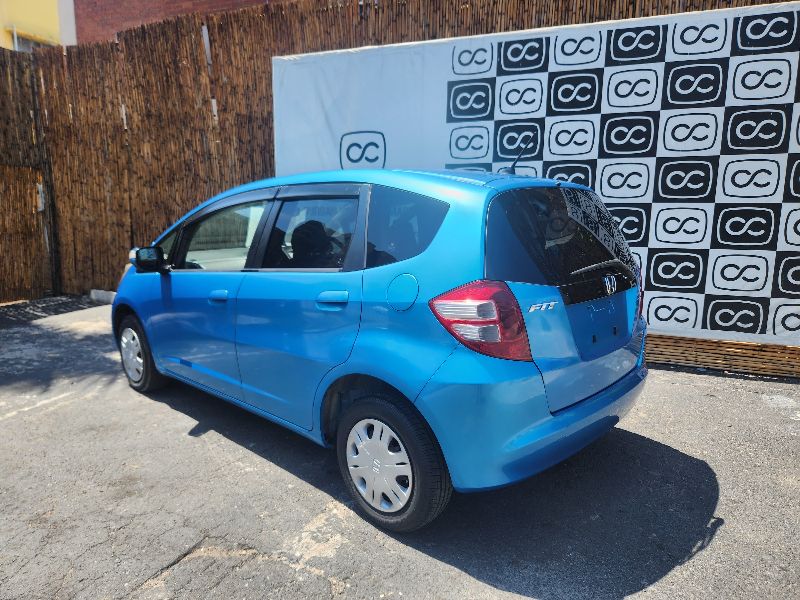  27582  HONDA FIT  2010  