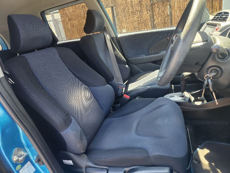  27582  HONDA FIT  2010  